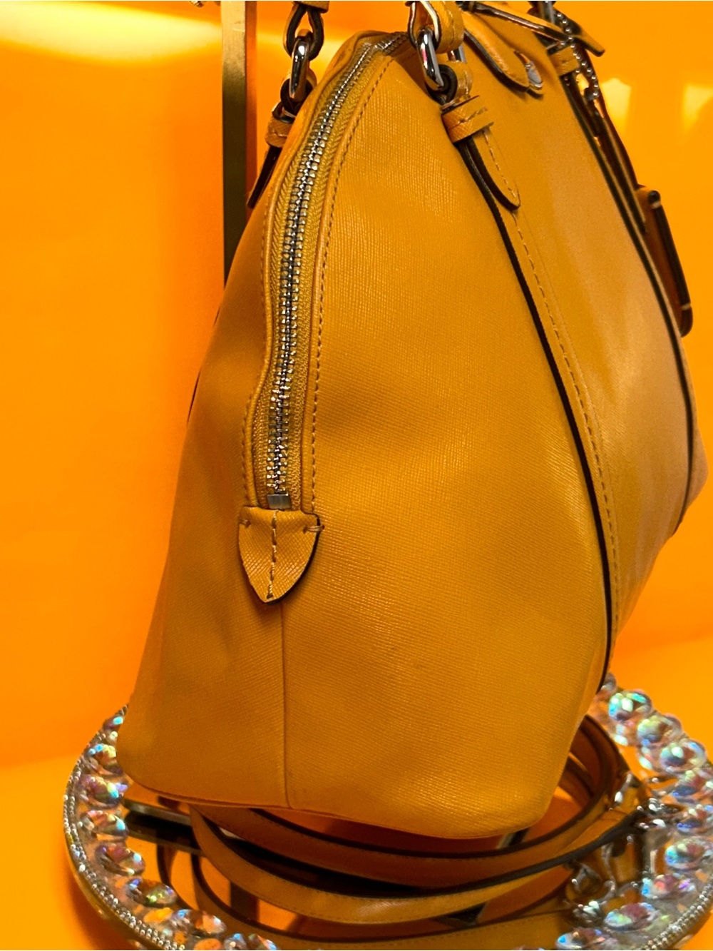 Coach Orange Leather Dome Satchel Approx. 10 x 9 x 4 - Picture 4 of 17